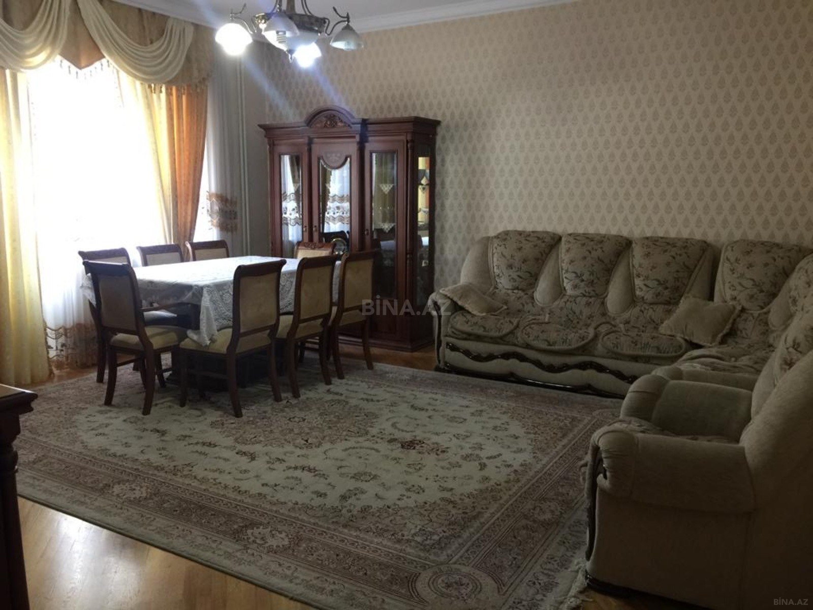 Kirayə verilir 3 otaqlı mənzil 150 m²