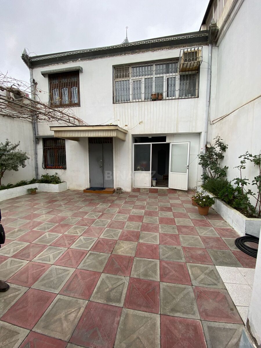 Kirayə verilir 6 otaqlı həyət evi 340 m²