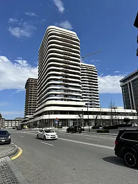 Satılır 4 otaqlı mənzil 225 m² — Bakı 4 otaq 225.00 m²