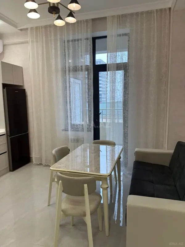 Kirayə verilir 2 otaqlı mənzil 65 m²