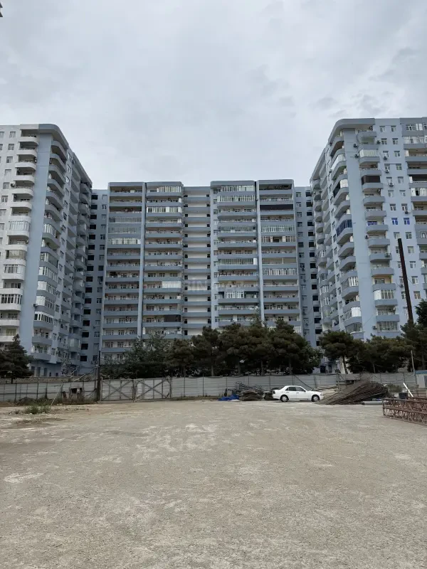 Kirayə verilir 3 otaqlı mənzil 140 m²