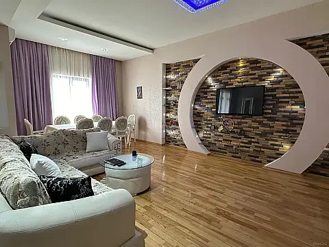 Satılır 3 otaqlı mənzil 145 m² — Bakı 3 otaq 145.00 m²