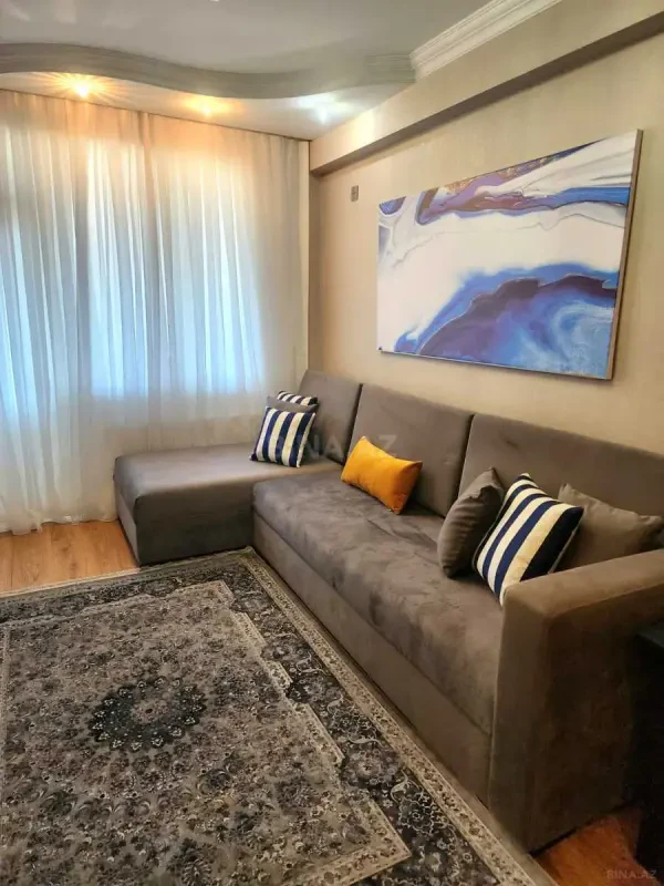 Kirayə verilir 3 otaqlı mənzil 90 m²