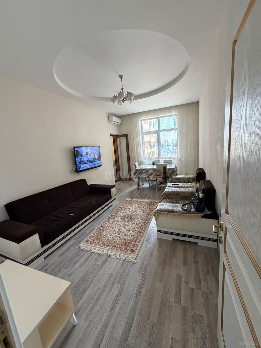 Kirayə verilir 2 otaqlı mənzil 60 m²