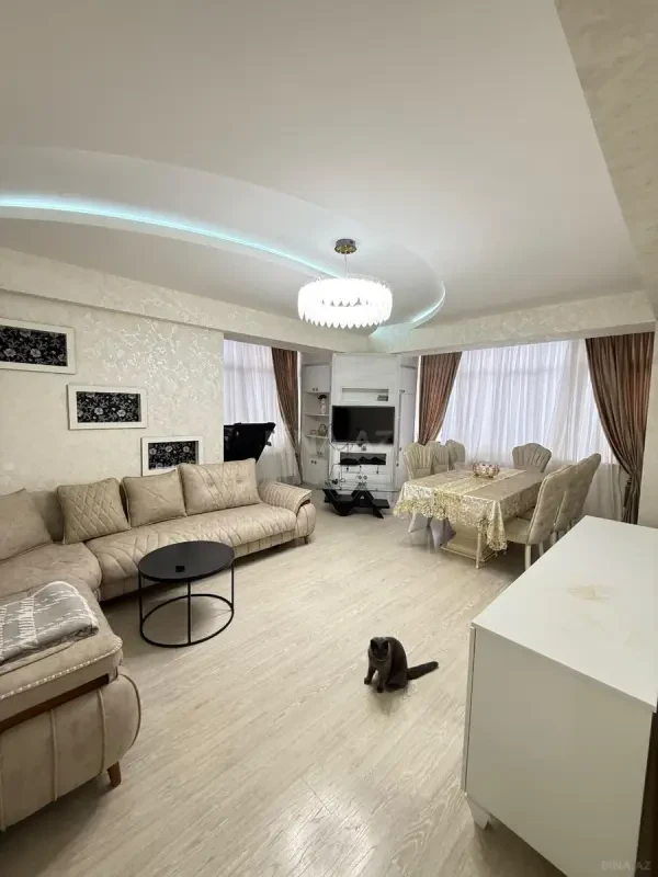 Satılır 3 otaqlı mənzil 120 m²