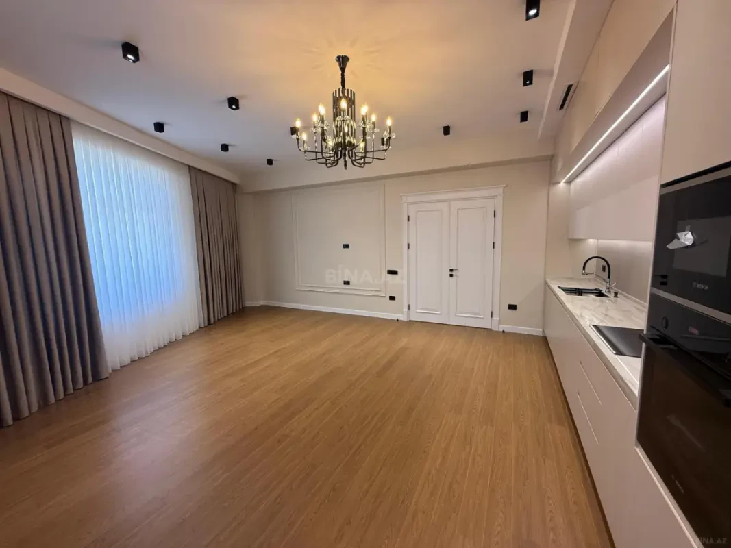 Satılır 4 otaqlı mənzil 154 m²
