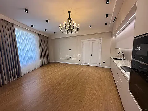 Satılır 4 otaqlı mənzil 154 m² — Bakı 4 otaq 154.00 m²