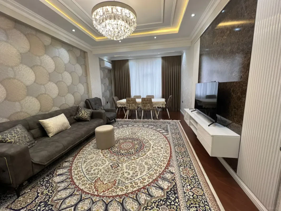 Satılır 3 otaqlı mənzil 120 m²