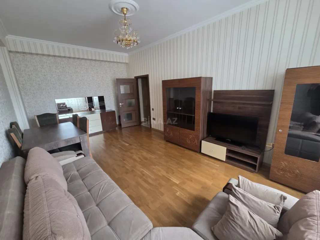 Kirayə verilir 2 otaqlı mənzil 70 m²