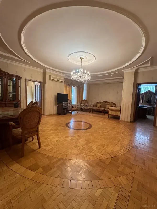 Satılır 3 otaqlı mənzil 120 m²
