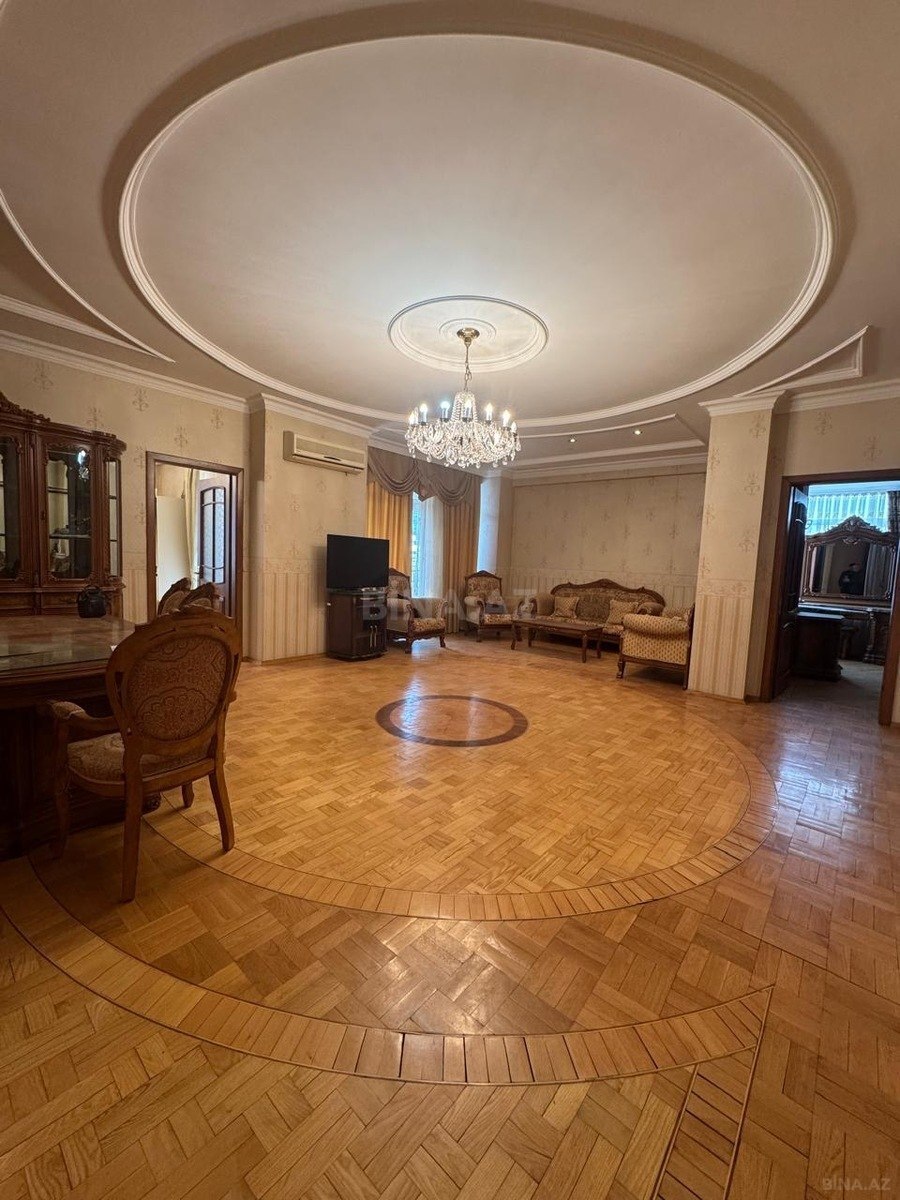 Satılır 3 otaqlı mənzil 120 m²