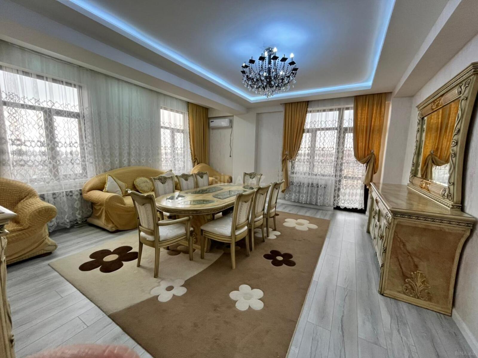 Kirayə verilir 3 otaqlı mənzil 140 m²
