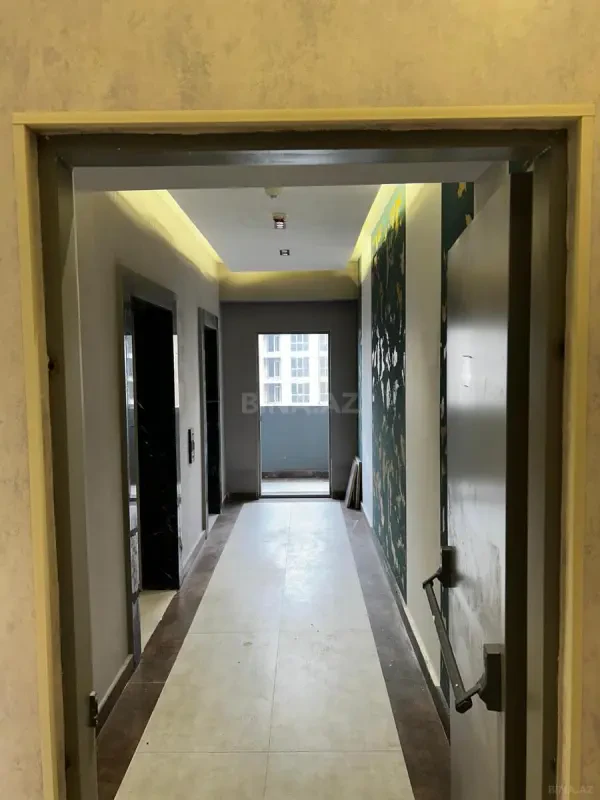 Satılır 4 otaqlı mənzil 98 m²