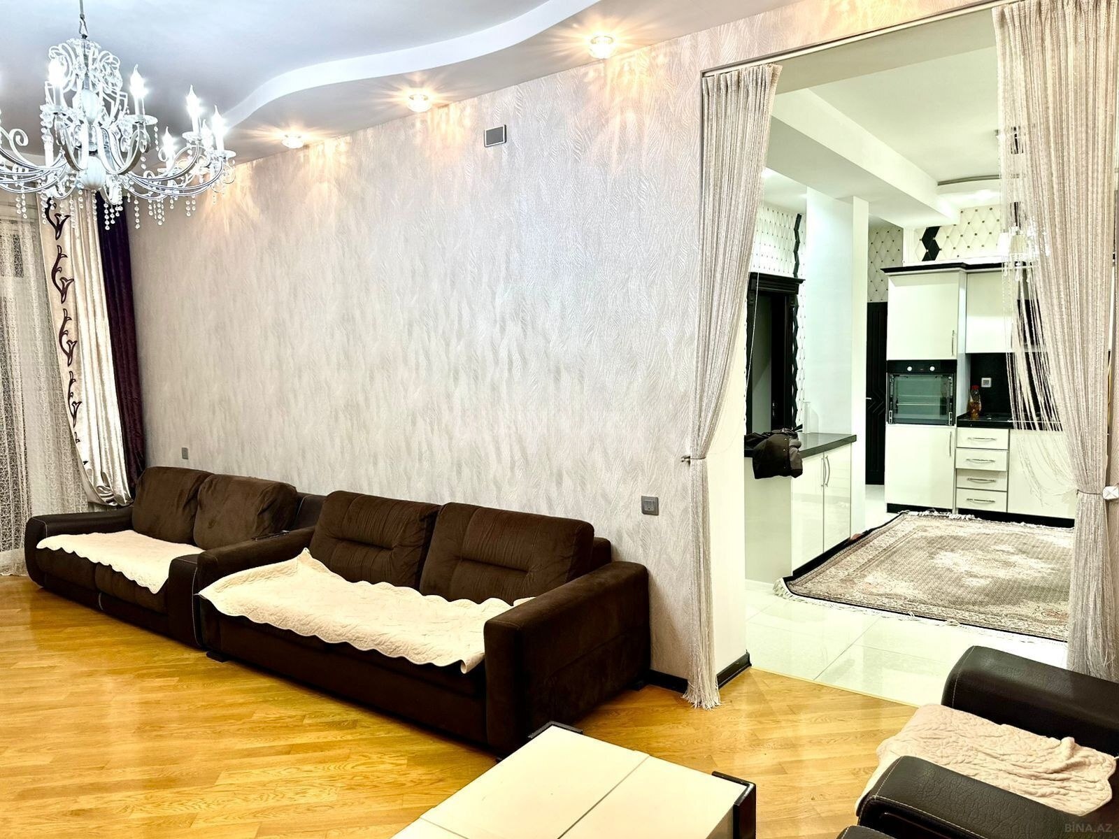 Kirayə verilir 3 otaqlı mənzil 107 m²