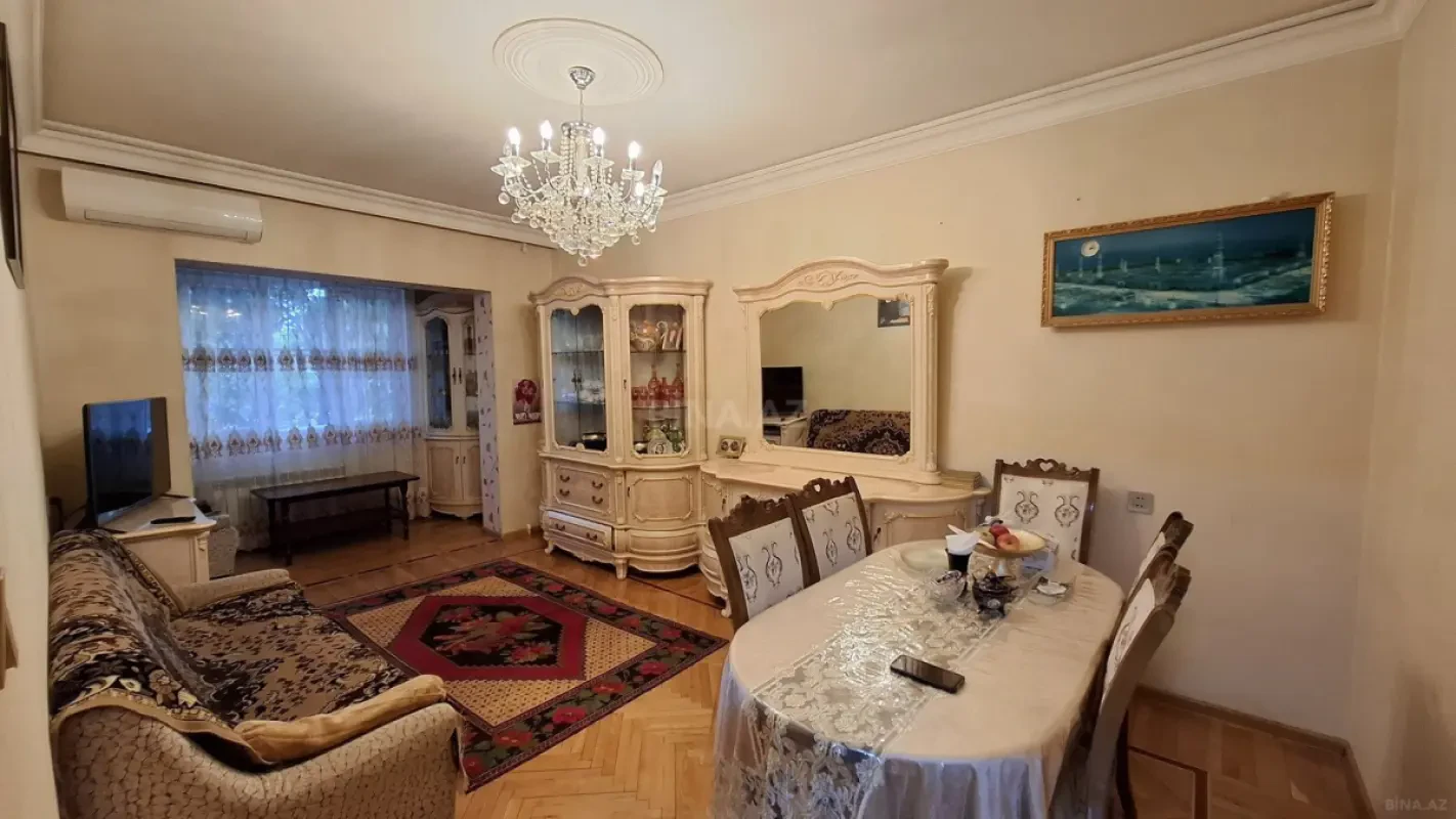 Satılır 2 otaqlı mənzil 70 m²