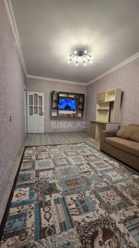 Kirayə verilir 2 otaqlı mənzil 70 m²