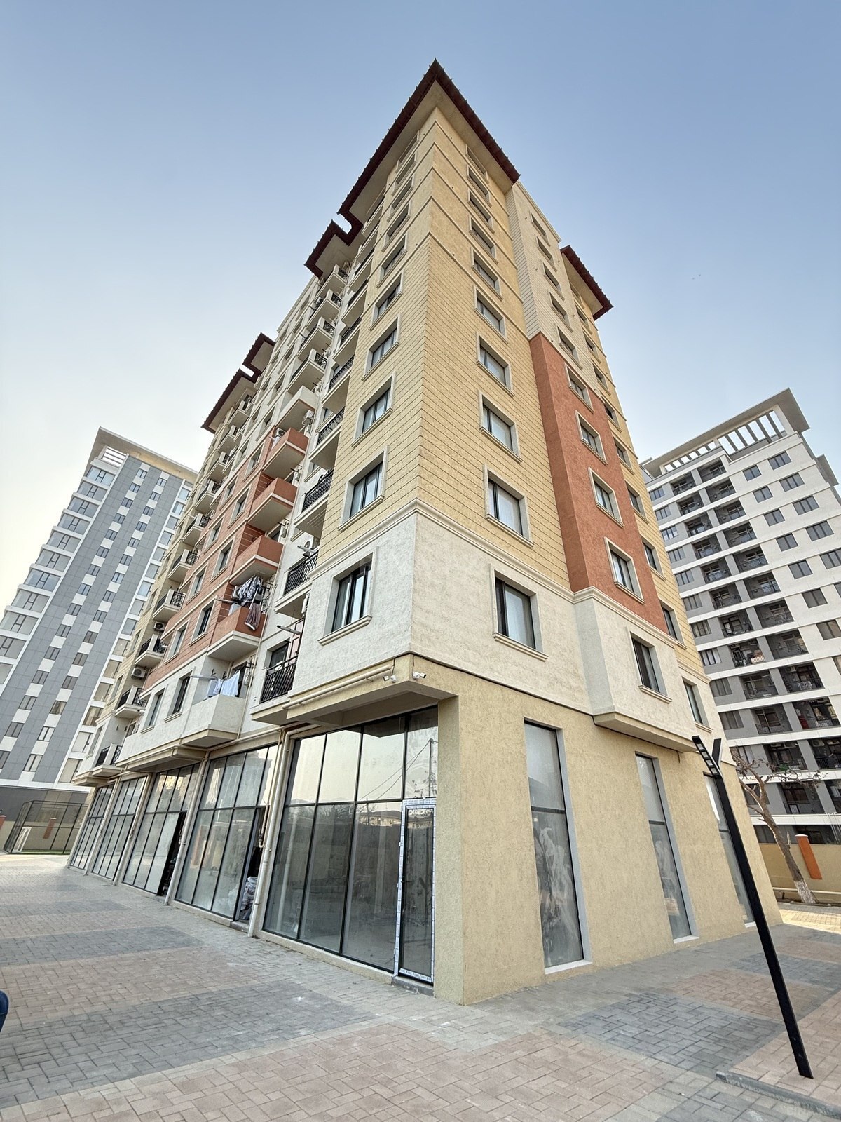 Kirayə verilir 2 otaqlı mənzil 80 m²
