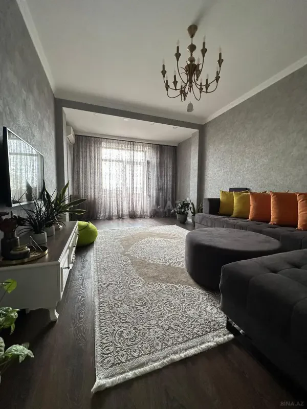 Kirayə verilir 2 otaqlı mənzil 75 m²