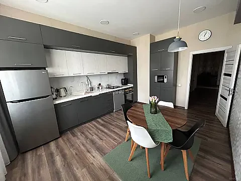 Satılır 3 otaqlı mənzil 135 m² — Bakı 3 otaq 135.00 m²