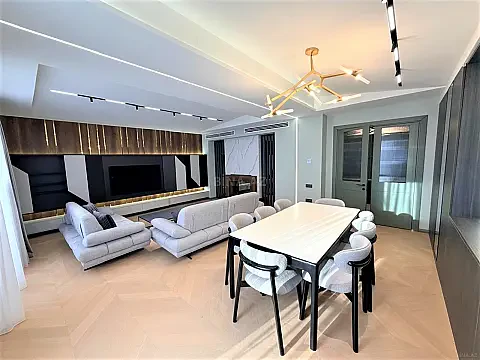 Kirayə verilir 4 otaqlı mənzil 210 m² — Bakı 4 otaq 210.00 m²
