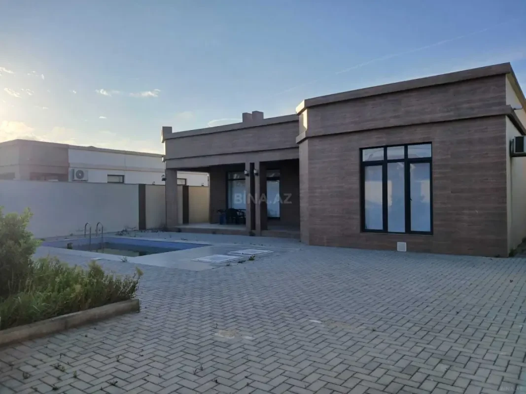 Satılır 4 otaqlı həyət evi 200 m²