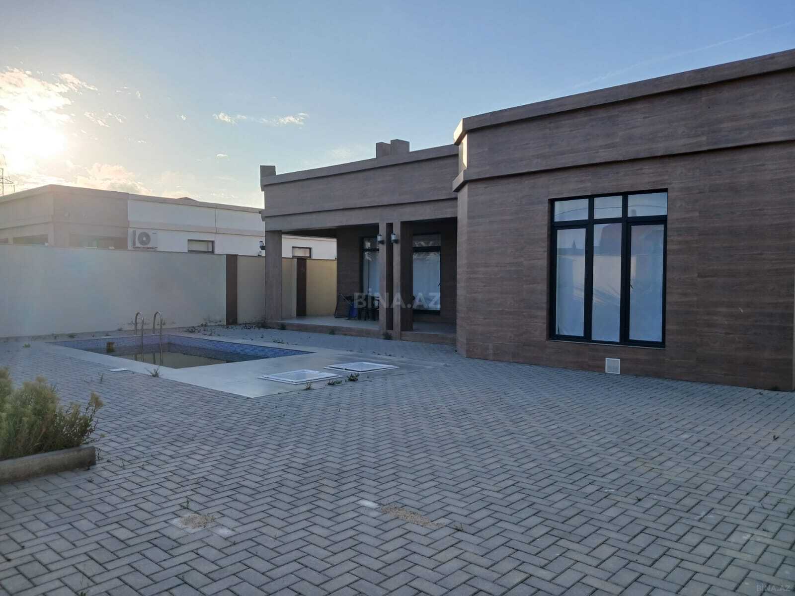 Kirayə verilir 4 otaqlı həyət evi 180 m²