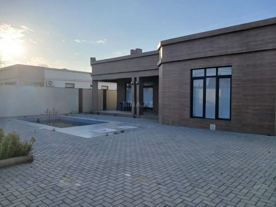 Kirayə verilir 4 otaqlı həyət evi 180 m²
