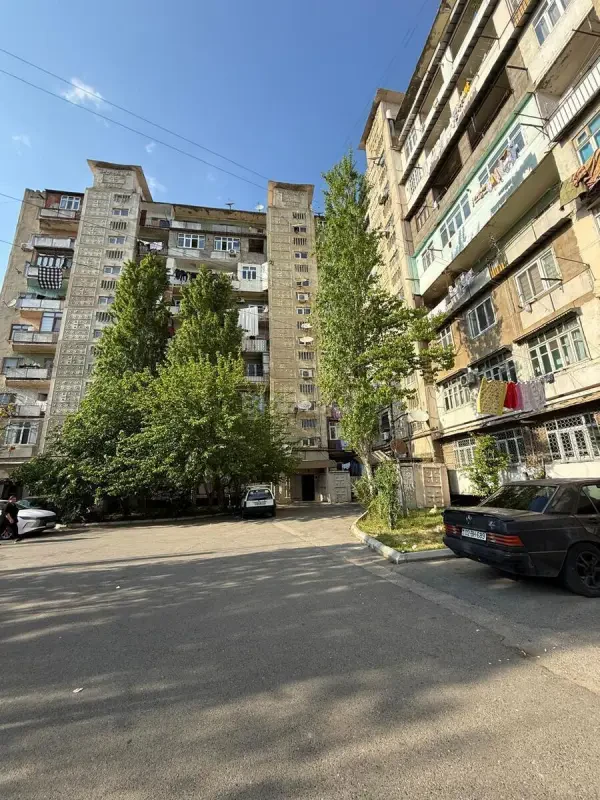 Satılır 2 otaqlı mənzil 65 m²