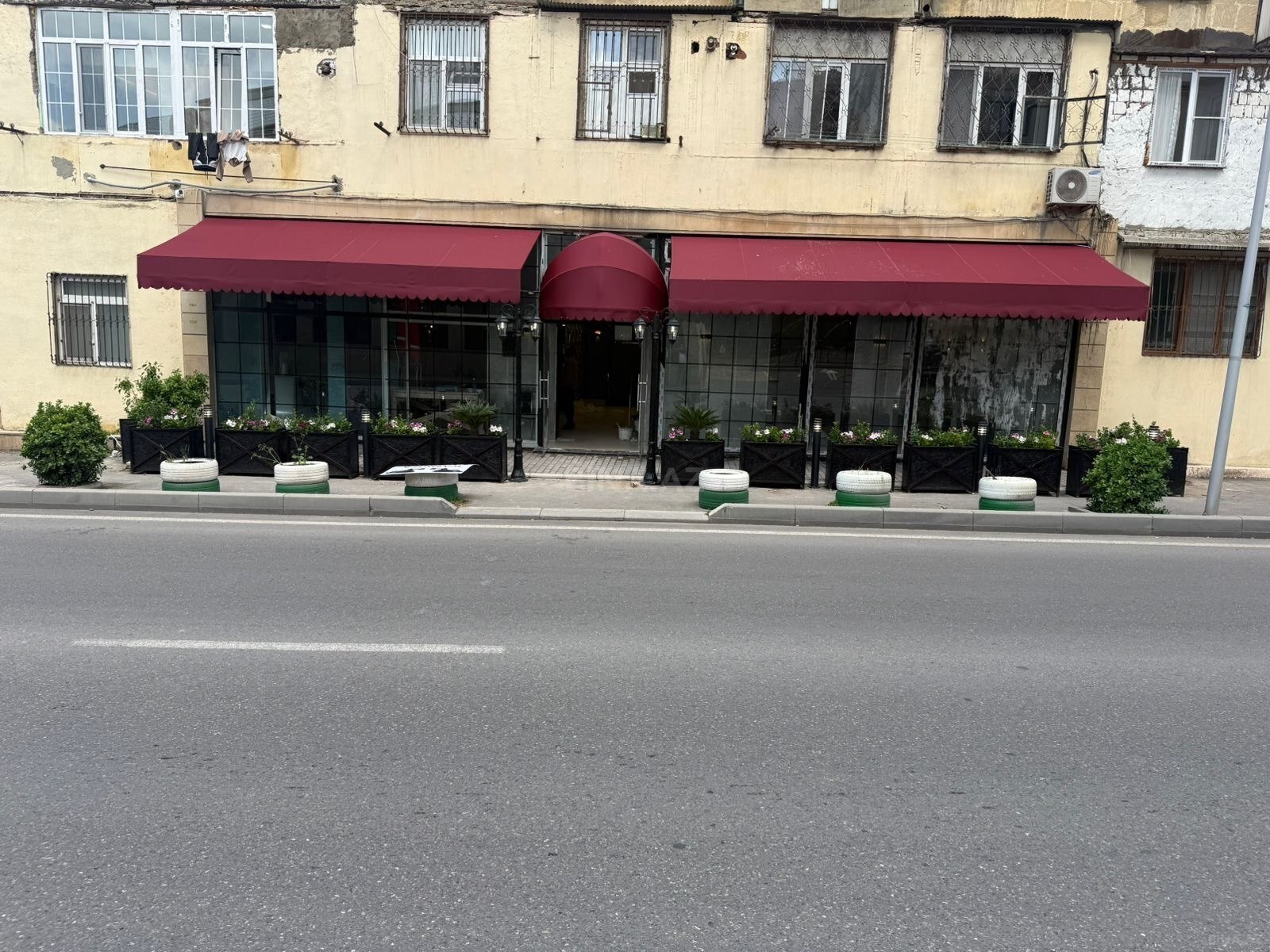 Kirayə verilir obyekt 230 m²