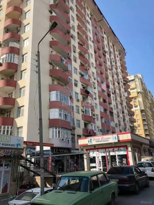 Satılır 3 otaqlı mənzil 118 m²