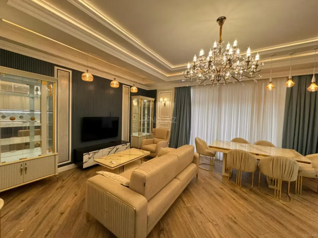 Satılır 3 otaqlı mənzil 120 m²