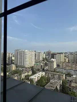 Kirayə verilir 3 otaqlı mənzil 150 m² — Bakı 3 otaq 150.00 m²