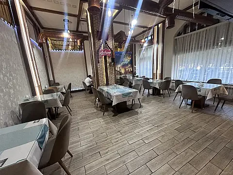 Kirayə verilir obyekt 230 m² — Bakı, İnşaatçılar 230.00 m²