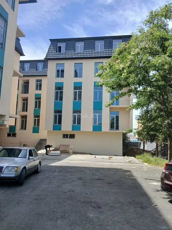Satılır 3 otaqlı mənzil 77 m²