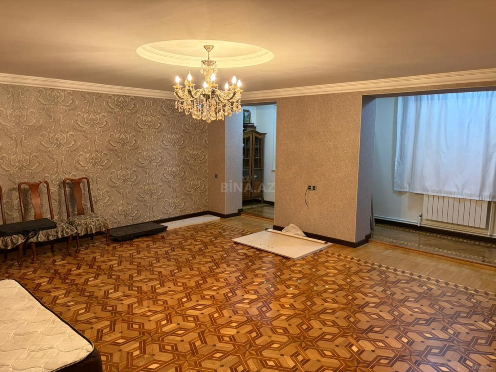 Satılır 3 otaqlı mənzil 110 m²