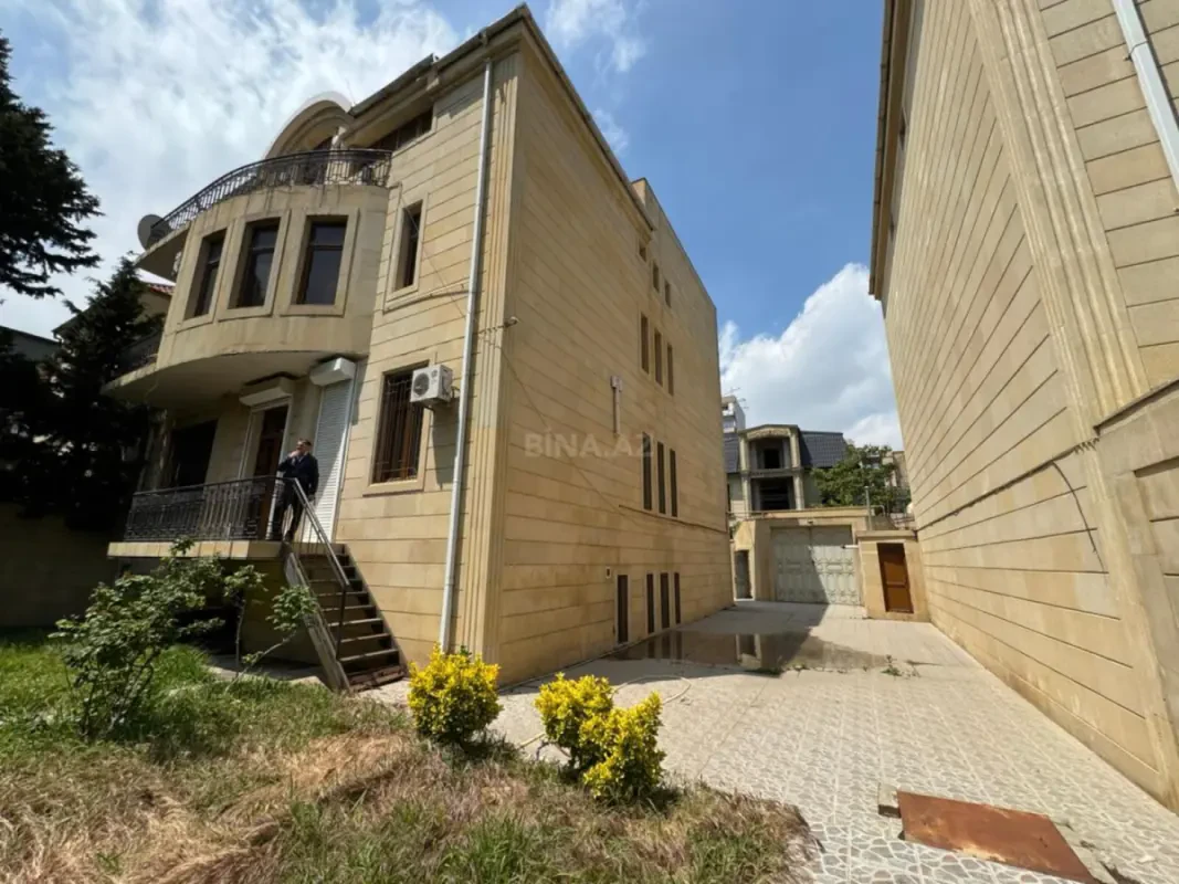 Kirayə verilir 9 otaqlı həyət evi 600 m²