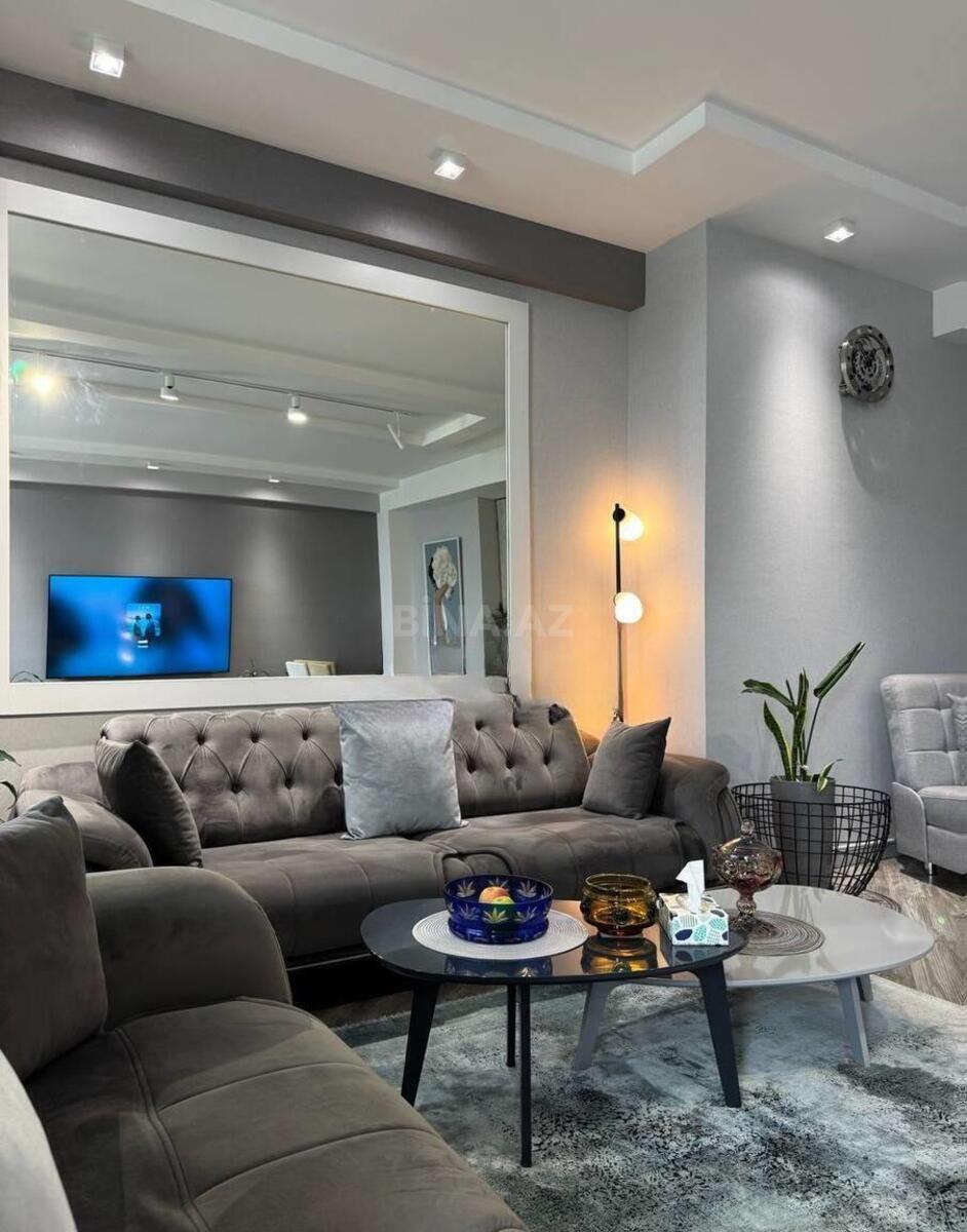Satılır 2 otaqlı mənzil 80 m²