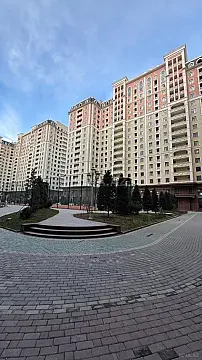 Satılır 3 otaqlı mənzil 130 m² — Bakı 3 otaq 130.00 m²