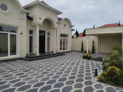 Satılır 4 otaqlı həyət evi 135 m² — Bakı 4 otaq 135.00 m²