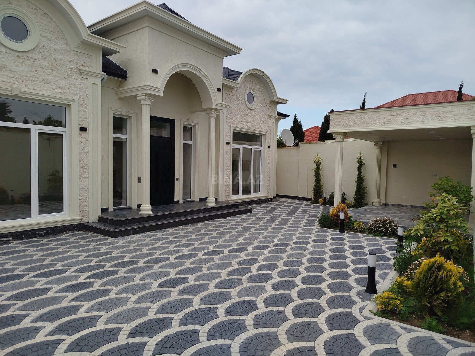 Satılır 4 otaqlı həyət evi 135 m²