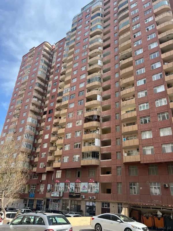 Satılır 4 otaqlı mənzil 198.5 m²