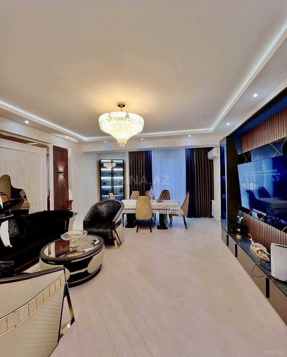 Satılır 3 otaqlı mənzil 110 m²