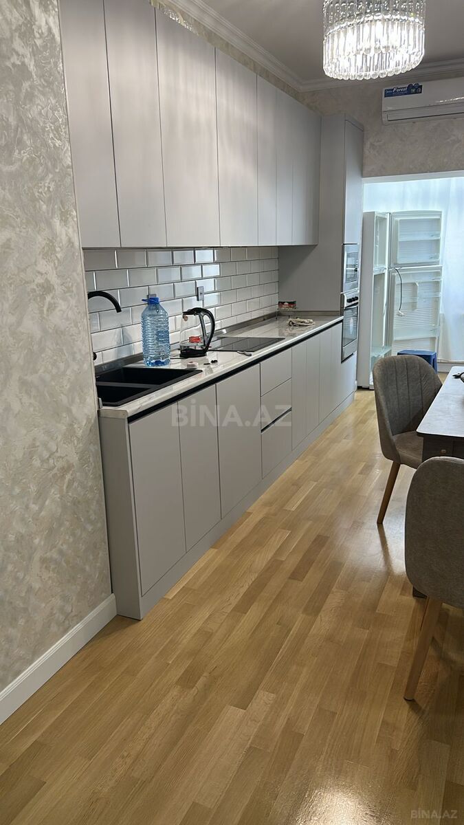 Kirayə verilir 2 otaqlı mənzil 80 m²