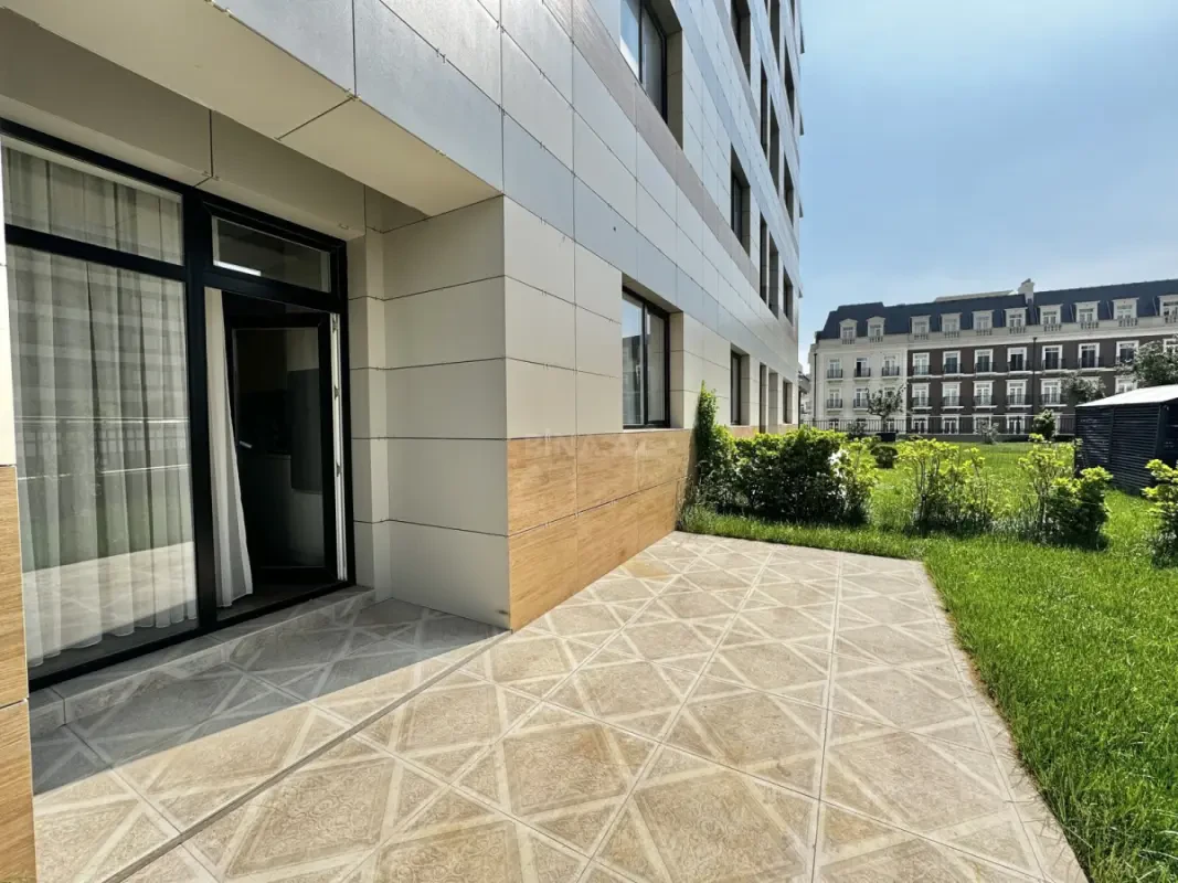 Satılır 2 otaqlı mənzil 115 m²