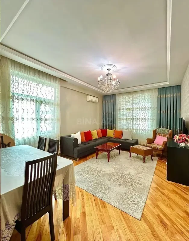 Satılır 2 otaqlı mənzil 56 m²