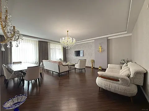 Satılır 3 otaqlı mənzil 160 m² — Bakı 3 otaq 160.00 m²