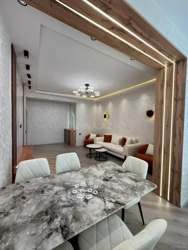 Satılır 2 otaqlı mənzil 83 m²