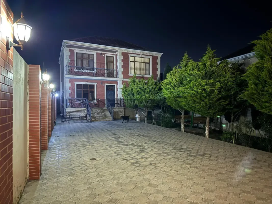 Satılır 4 otaqlı həyət evi 153.8 m²