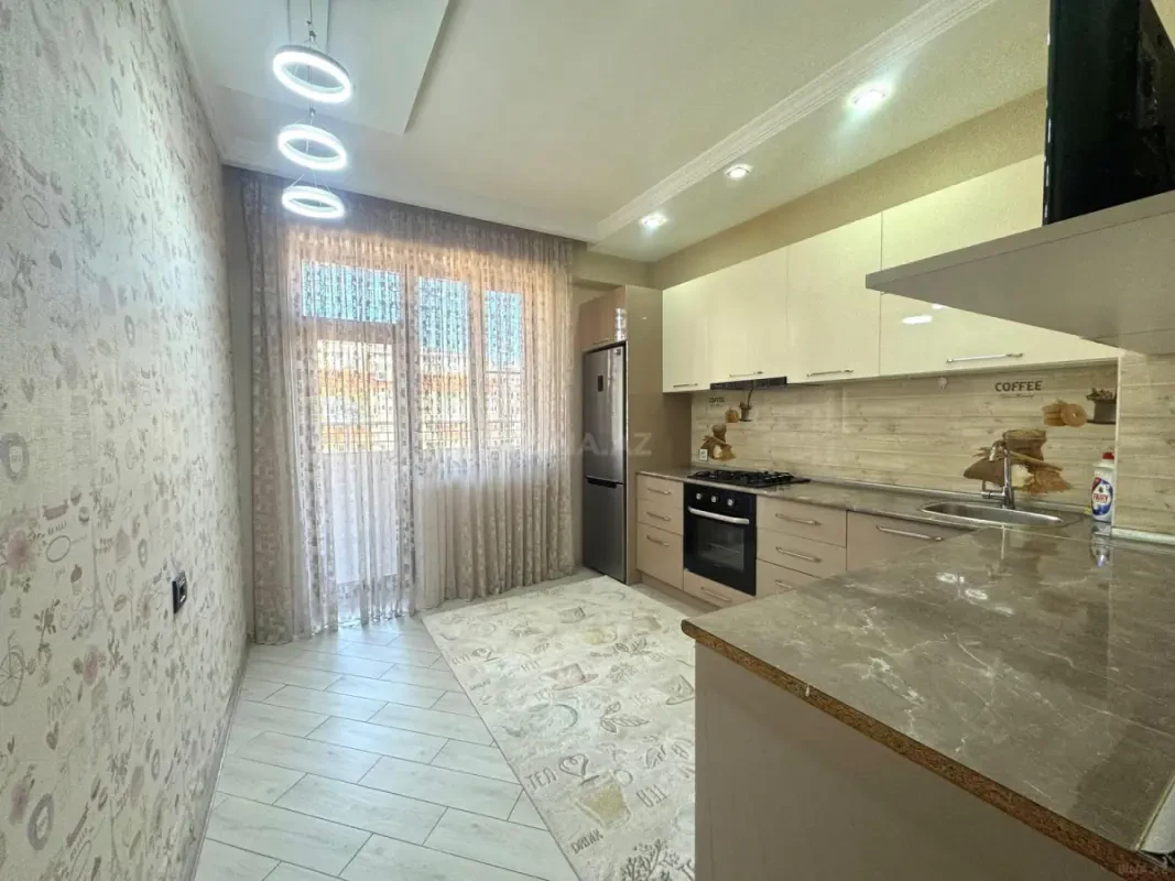 Satılır 3 otaqlı mənzil 82 m²