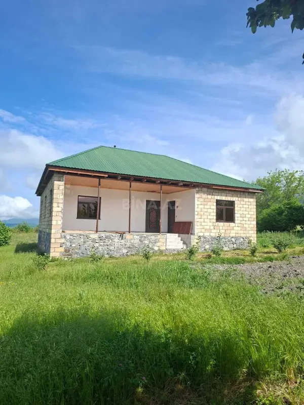 Satılır 3 otaqlı həyət evi 3600 m²